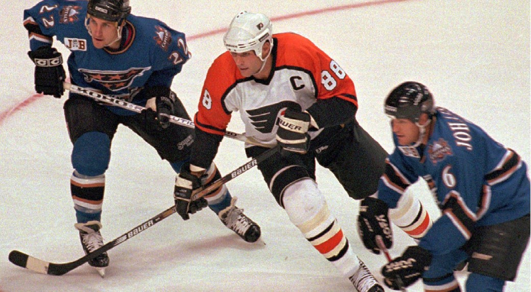 http://assets4.sportsnet.ca/wp-content/uploads/2014/10/lindros_eric-1040x572.jpg