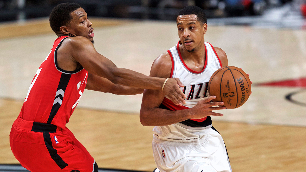 Lowry leads Raptors over Blazers for seventh straight road win