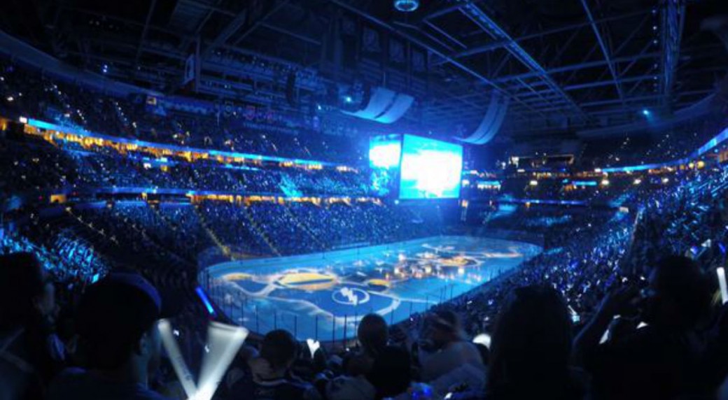 Lightning fans fill Amalie Arena to watch Game 6